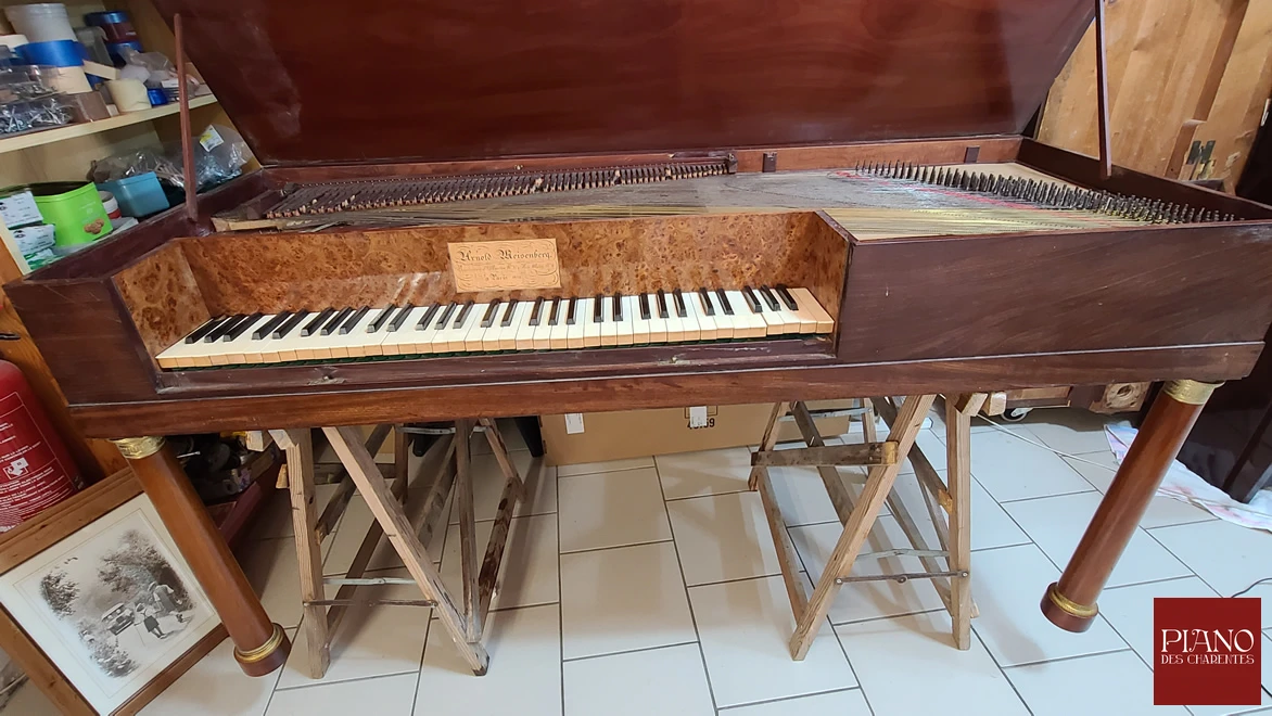 Piano Forte carré MEISENBERG 1819 acajou et loupe d'orme